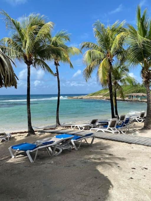 Studio Bord De Mer Avec Piscine - Le Manganao, Saint-Francois Exteriér fotografie