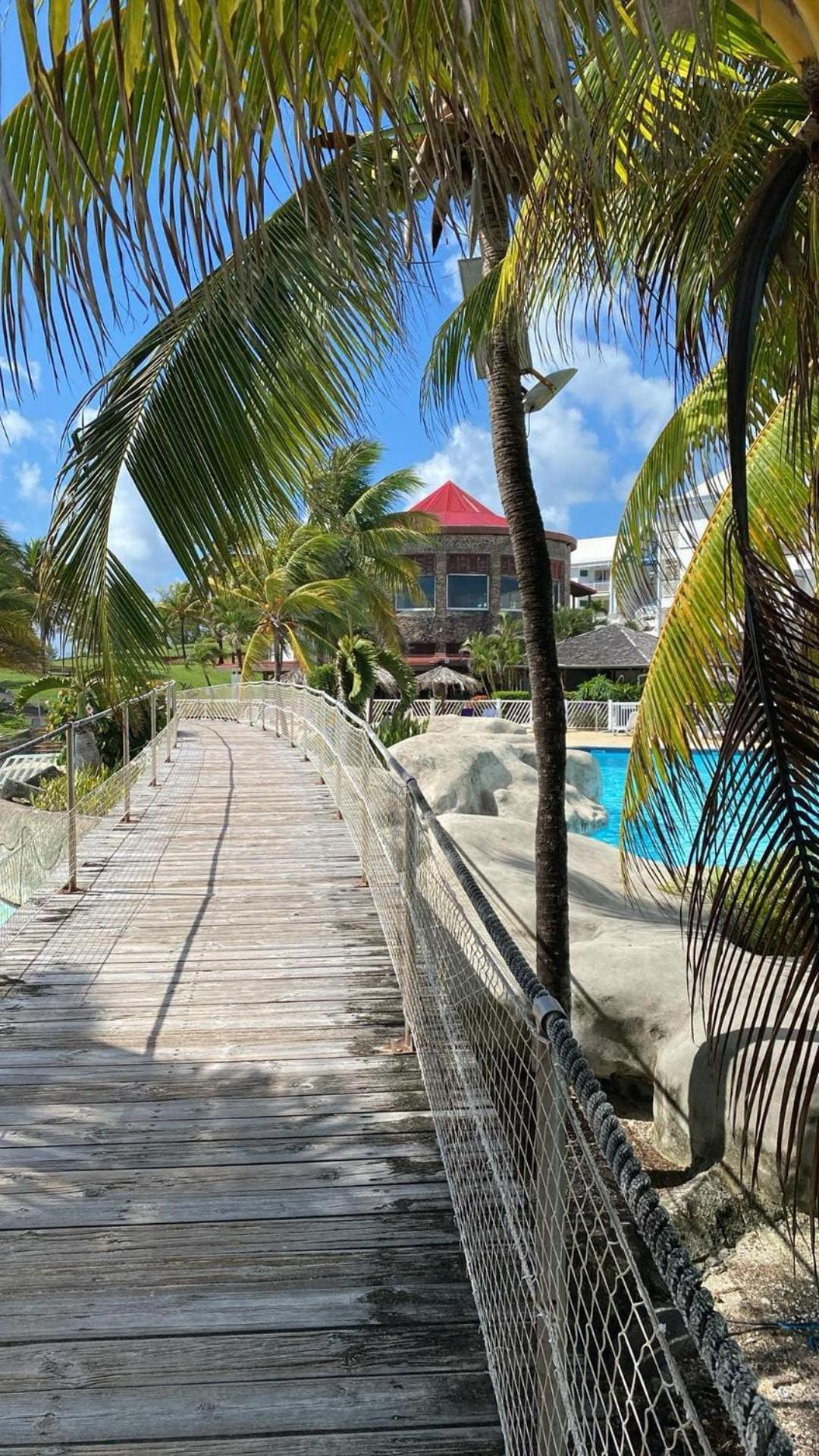 Studio Bord De Mer Avec Piscine - Le Manganao, Saint-Francois Exteriér fotografie